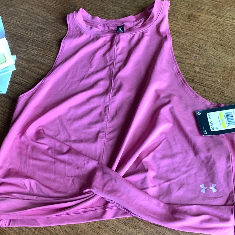 NWT Under Armour salmon color work out top